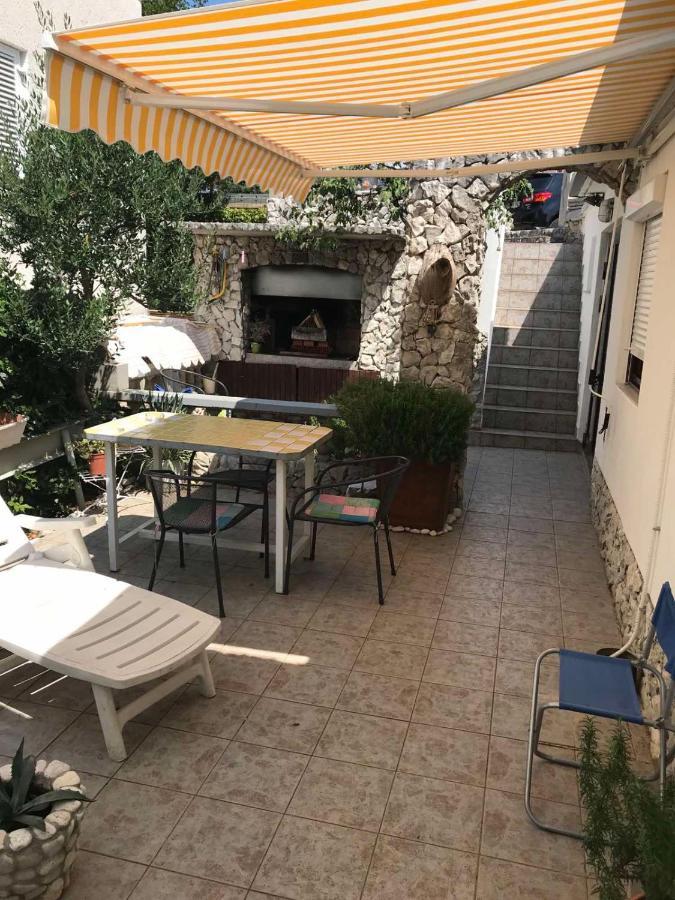 Apppave Apartment Novi Vinodolski Phòng bức ảnh